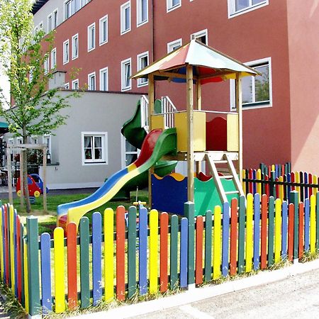 Hotel Servus Europa Suben Kültér fotó